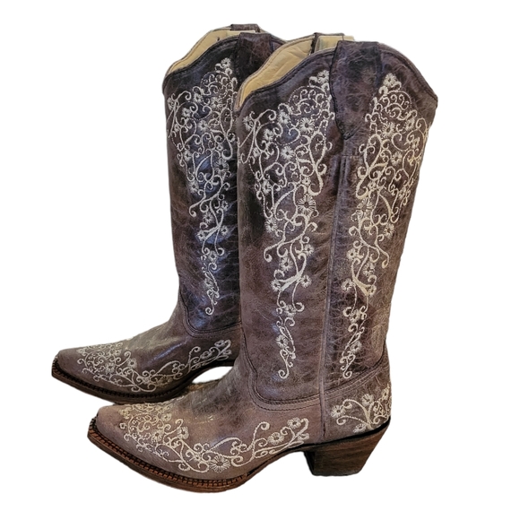 Corral Shoes - Corral Vintage Western boots Women's Crater with Bone  Embroidery  Sz 6 Snip Toe
